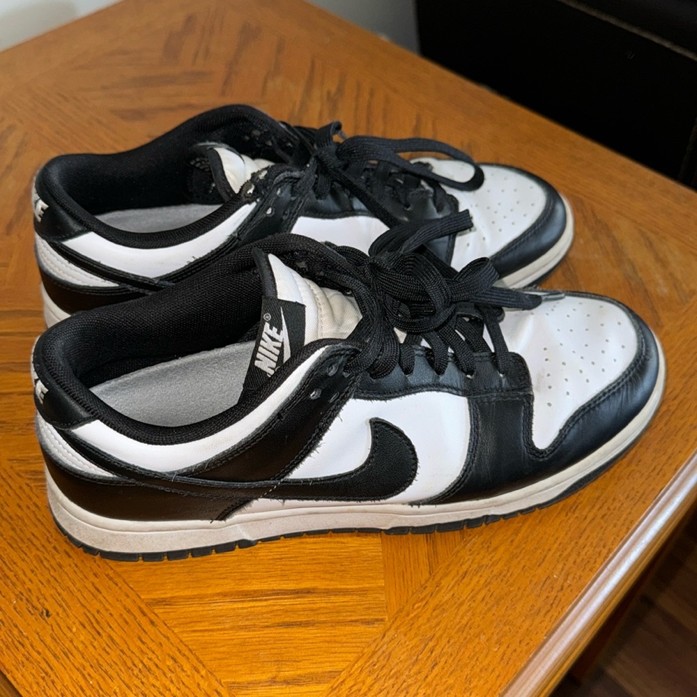 USED PANDA DUNK LOW GOOD CONDITION!